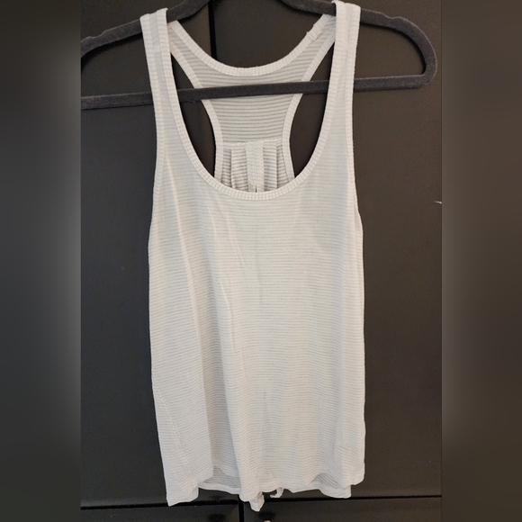 Lululemon Tank - Picture 1 of 2